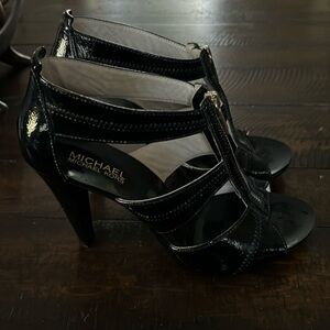 Michael Kors 8.5 black heels dress shoes